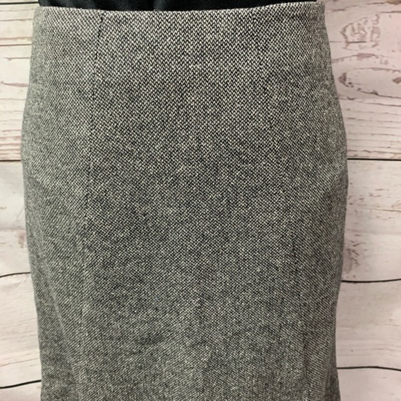 Harold’s Wool Lace Hem Detail Knee Length Skirt - Picture 5 of 7